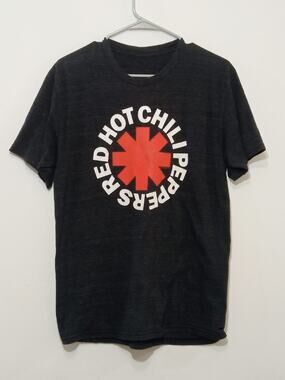 Red Hot Chili Peppers Men's T-shirt Black Size Medium